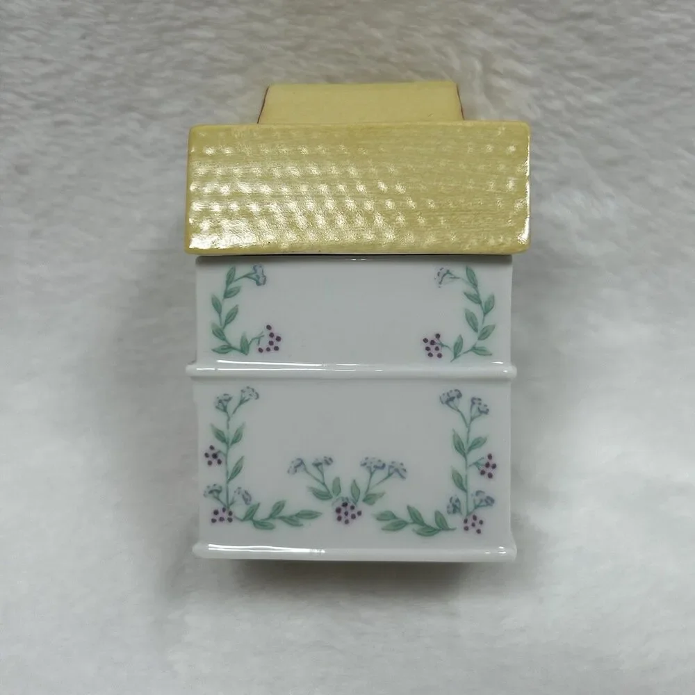 Vintage 1989 Lenox Spice Village Allspice Spice Jar Fine Porcelain
